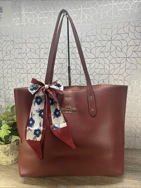 1146 Coach Burgundy Pebbled Leather Tote with Gold Logo 271431146